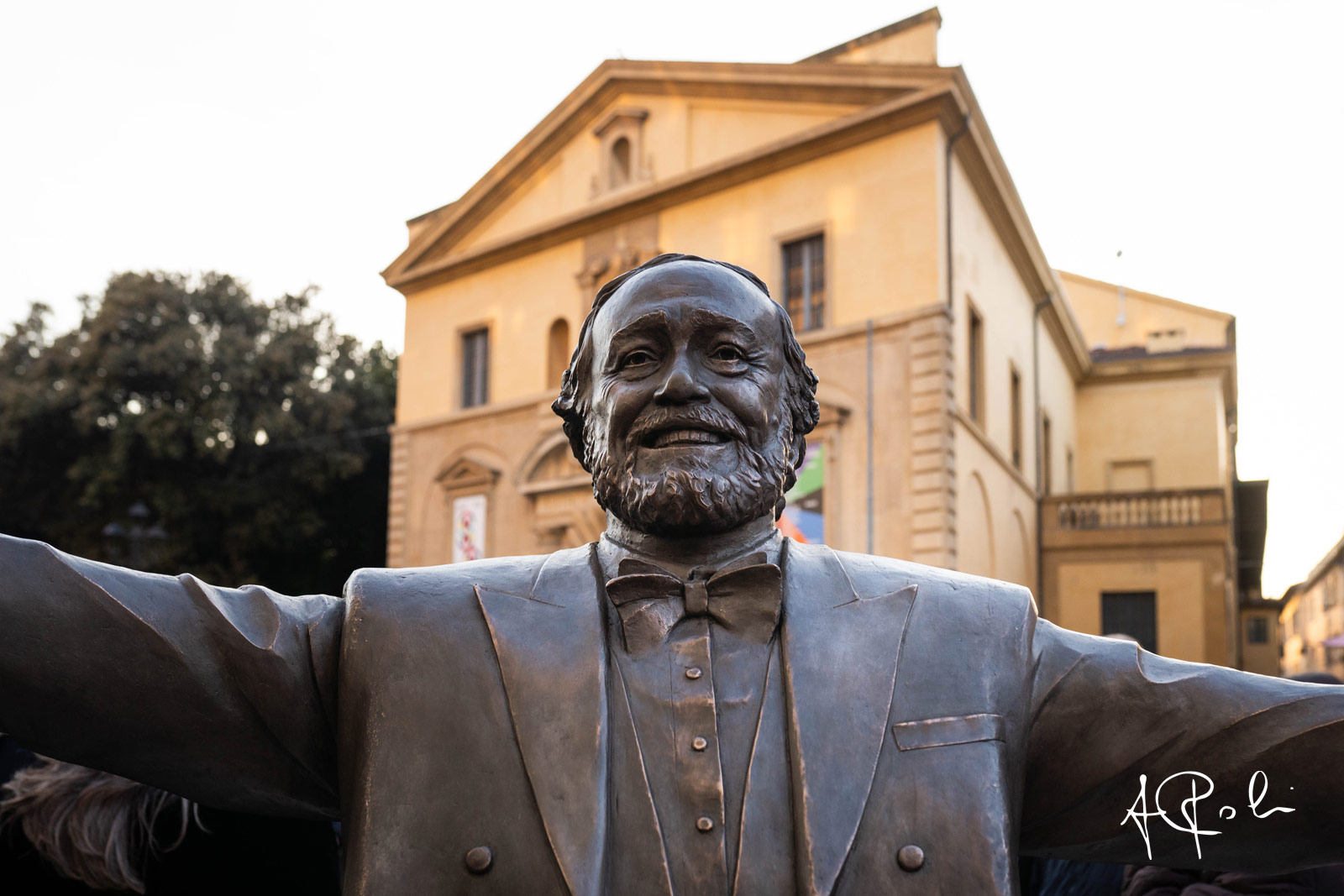 Statua di Luciano Pavarotti