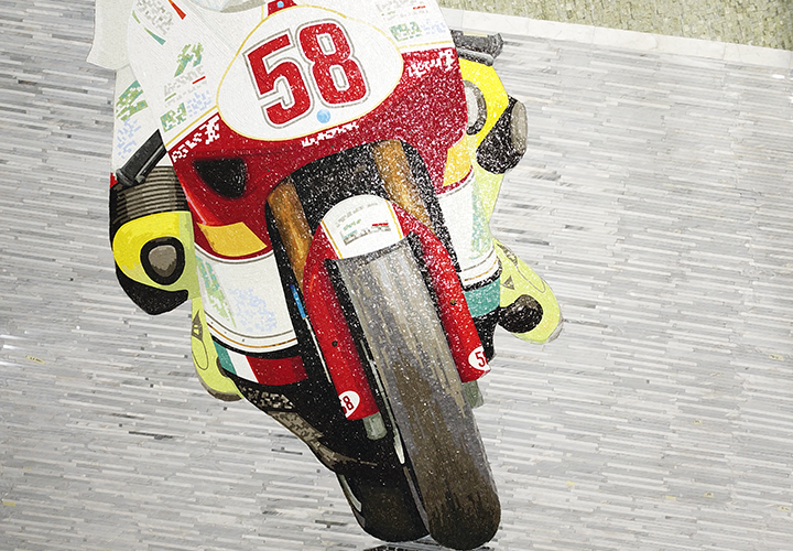 Dettaglio del mosaico di Marco Simoncelli